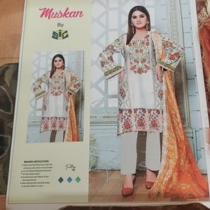 clothes(shalwar qameez)